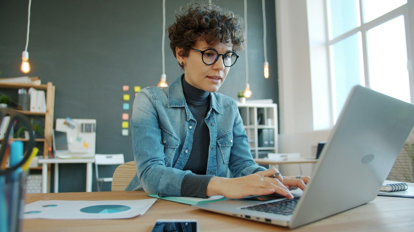 WebsiteRed research desk for Website builder scoring: how WebsiteRed evaluates providers