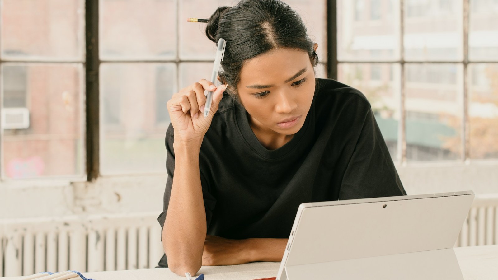 Research workspace for Wix vs Squarespace for small-business websites